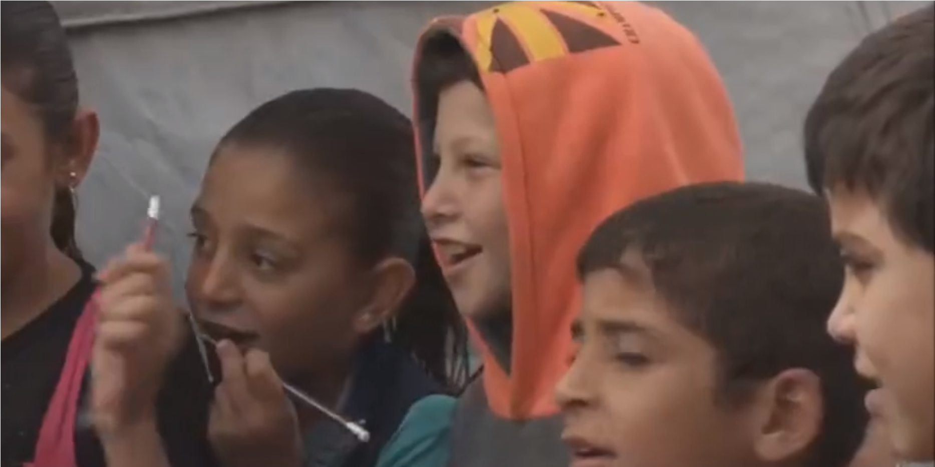 Líbano: Uma tenda transformada em escola